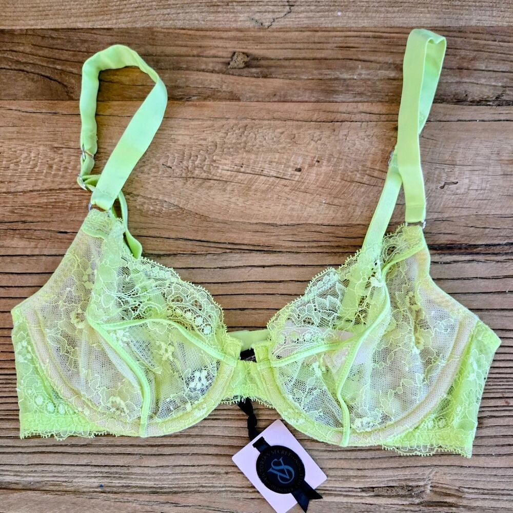 NWT Victoriaâs Secret Designer Collection Sheer Lace Underwire Bra Neon 32C New